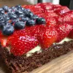 easy patriotic sheet cake - featured image