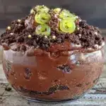 no-bake Oreo dirt cups with gummy worms - featured image